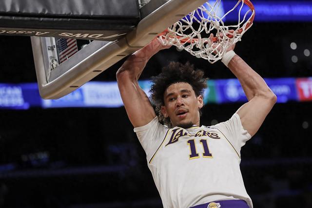 队报：温格在国际足联有着丰厚的薪酬，但其工作投入度也广受好评